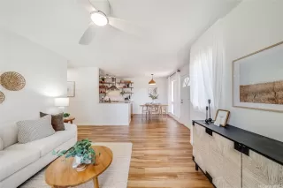 Photo #4: 202519358 Listing 