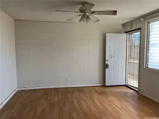 Photo #3: 202519377 Listing 