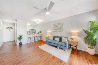 Photo #3: 202519386 Listing 