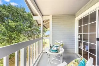 Photo #5: 202519386 Listing 