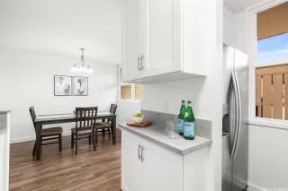 Photo #3: 202519396 Listing 