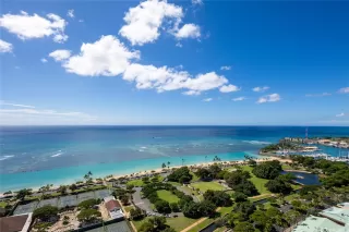 Photo #3: 202519411 Listing