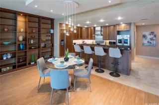 Photo #6: 202519411 Listing