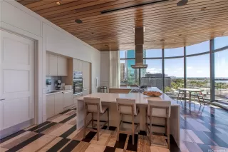 Photo #6: 202519416 Listing 