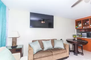 Photo #2: 202519423 Listing 