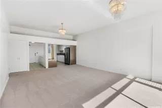Photo #6: 202519428 Listing 