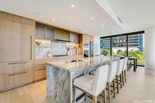 Photo #6: 202519432 Listing