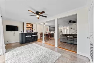 Photo #6: 202519436 Listing 