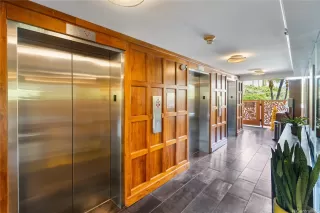 Photo #3: 202519451 Listing 