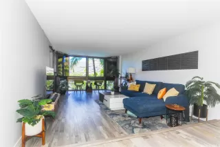 Photo #2: 202519499 Listing 