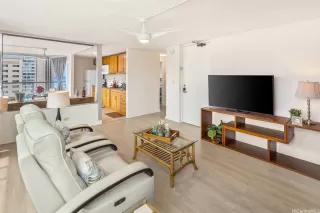 Photo #3: 202519536 Listing 