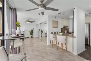 Photo #4: 202519538 Listing 