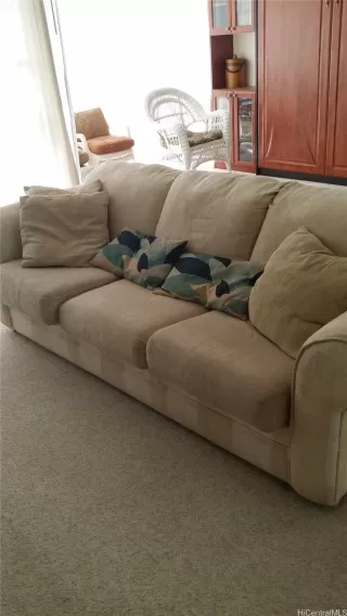 Photo #2: 202519588 Listing