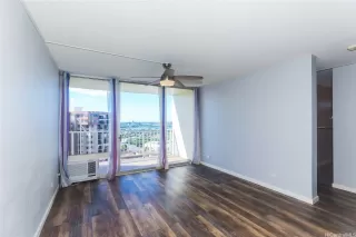 Photo #4: 202519589 Listing 