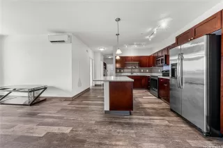 Photo #2: 202519604 Listing