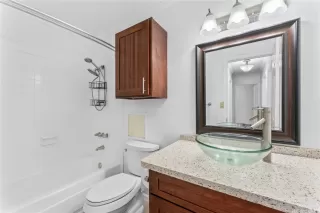 Photo #6: 202519605 Listing 