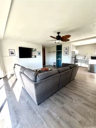 Photo #3: 202519613 Listing