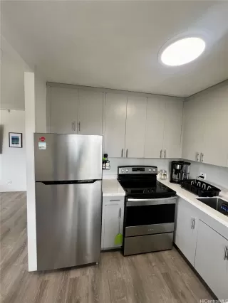 Photo #5: 202519613 Listing