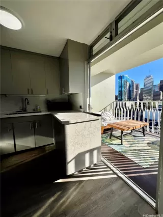 Photo #6: 202519613 Listing