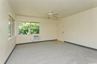 Photo #4: 202519623 Listing