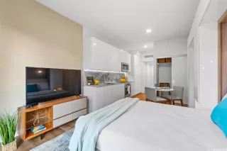 Photo #3: 202519644 Listing