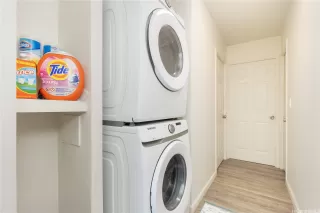 Photo #4: 202519648 Listing 