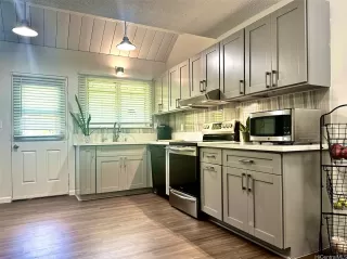 Photo #2: 202519663 Listing 