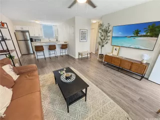 Photo #3: 202519664 Listing