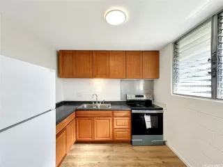 Photo #4: 202519665 Listing 