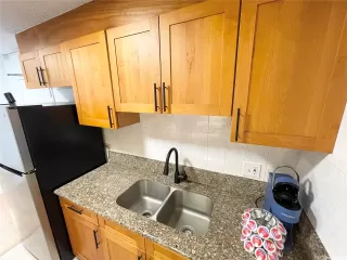 Photo #6: 202519690 Listing 