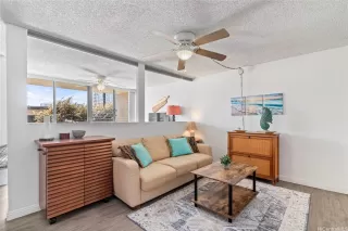 Photo #4: 202519692 Listing