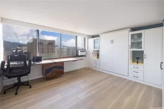 Photo #6: 202519700 Listing