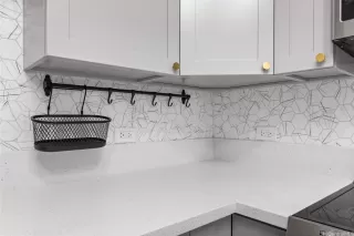 Photo #2: 202519702 Listing 