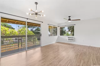 Photo #5: 202519702 Listing 