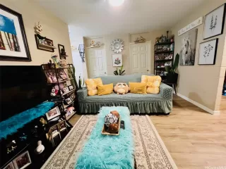 Photo #2: 202519706 Listing