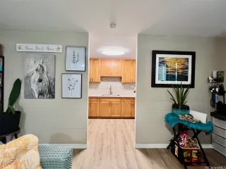 Photo #3: 202519706 Listing