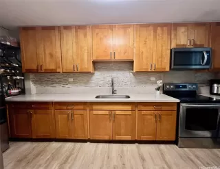 Photo #4: 202519706 Listing