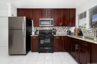 Photo #6: 202519727 Listing