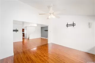 Photo #2: 202519728 Listing