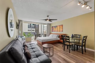 Photo #3: 202519735 Listing 