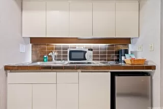 Photo #4: 202519744 Listing 