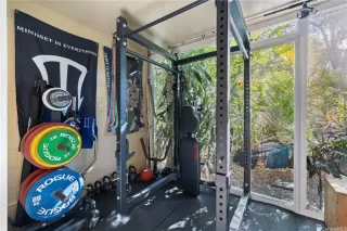 Photo #3: 202519746 Listing