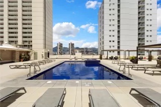 Photo #3: 202519770 Listing