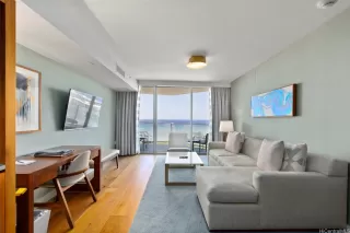 Photo #4: 202519794 Listing