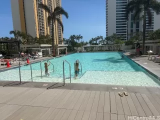 Photo #3: 202519795 Listing 