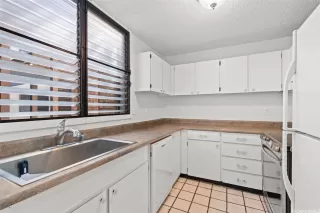 Photo #3: 202519815 Listing 