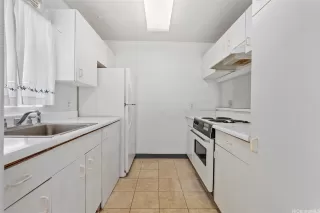 Photo #6: 202519817 Listing 