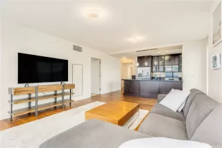 Photo #2: 202519822 Listing