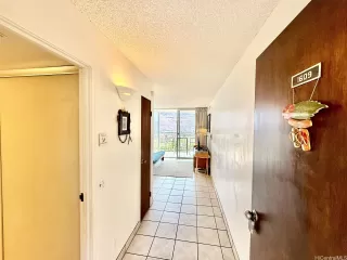 Photo #2: 202519829 Listing