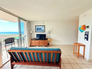 Photo #6: 202519829 Listing